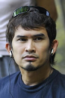 พชร์ อานนท์